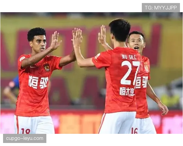 奥斯梅恩点球主罚成功率位居前列,助球队在关键时刻逆转局势 奥斯梅恩点球主罚成功率位居前列,助球队在关键时刻逆转局势